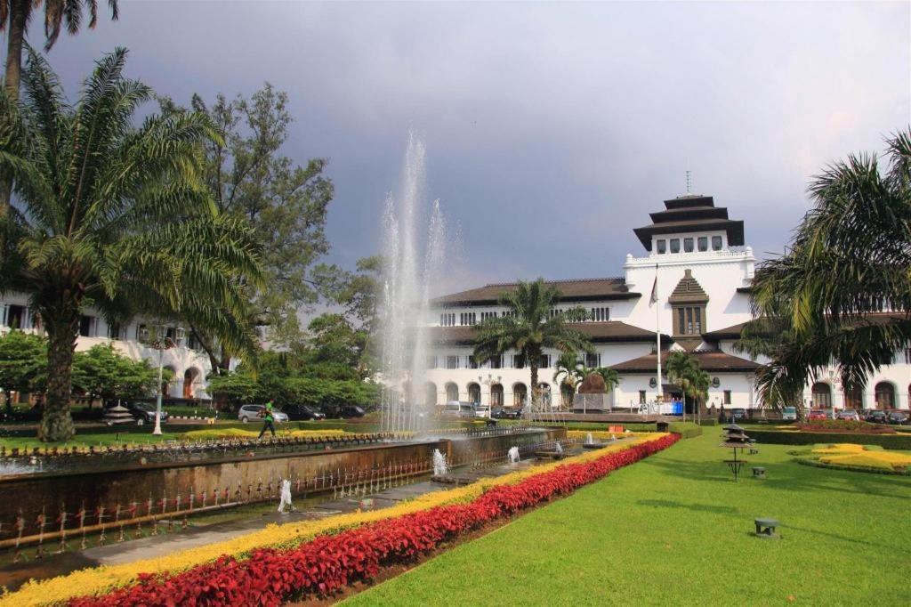 Gania Hotel Bandung Dış mekan fotoğraf